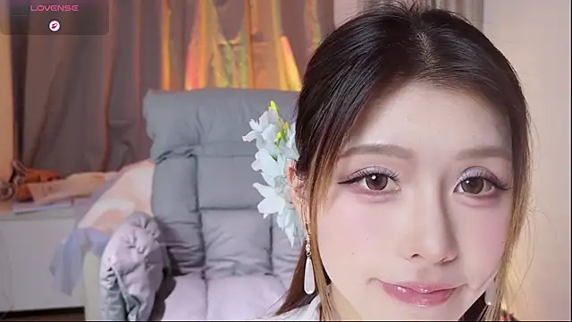 Momoever123456 online show from November 28, 2:20 pm