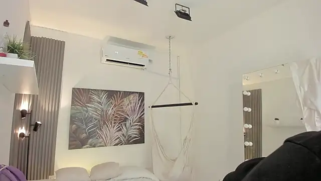 emma alice  online show from February 9, 11:12 am