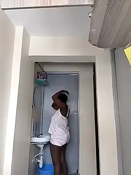 Snapshot of Africancaramel-45 chatting on September 15, 8:22 am Africancaramel-45 online show from September 15, 8:22 am