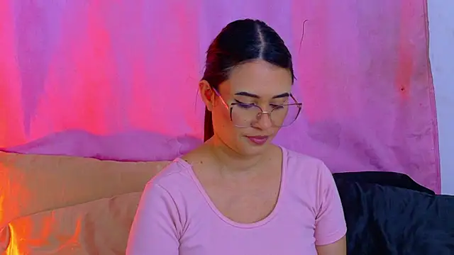 keelly richaardson1 online show from June 22, 3:25 am