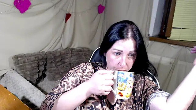 JillStevens online show from June 24, 10:42 pm