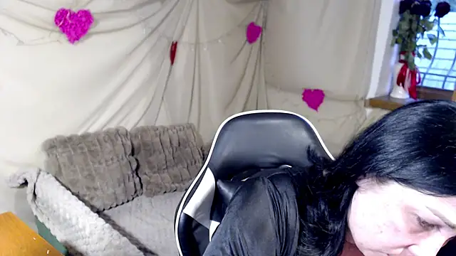 JillStevens online show from July 28, 2:42 am