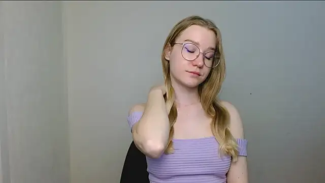 cindi hot online show from February 19, 2:38 pm