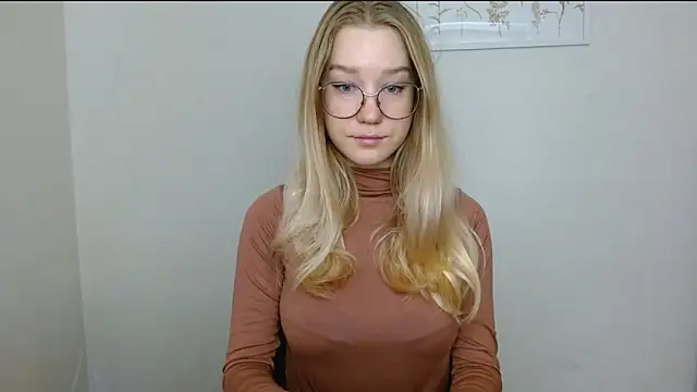 Snapshot of cindi_hot chatting on October 4, 9:26 am cindi hot online show from October 4, 9:26 am