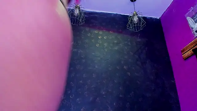Alexa Slave online show from July 27, 7:11 pm