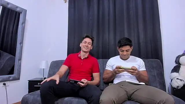 Snapshot of Luciano_and_Marlon chatting on October 11, 2:31 pm Luciano and Marlon online show from October 11, 2:31 pm