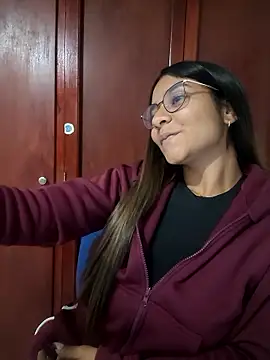 Sofythom1 online show from January 9, 4:17 am