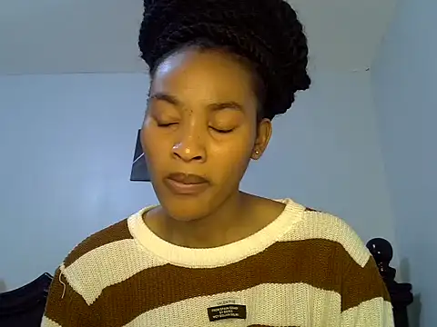cute-alexis online show from June 24, 10:03 am