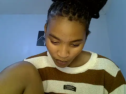cute-alexis online show from June 20, 9:35 am