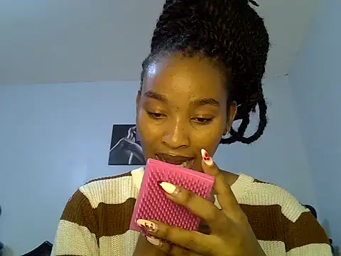 cute-alexis online show from June 14, 9:31 am