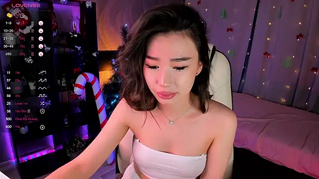 sensualily online show from January 11, 3:39 pm