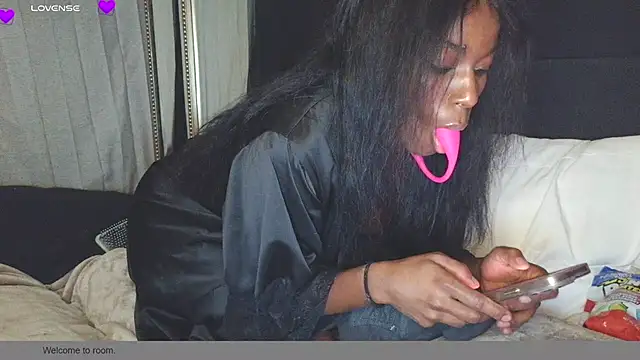 mshazelrose25 online show from October 10, 7:24 am