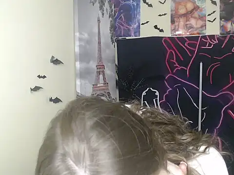 StrangerGi online show from November 22, 7:00 am