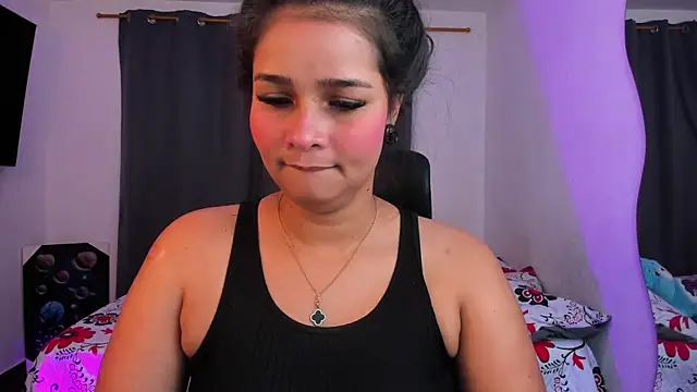 Snapshot of Abby_Parker1 chatting on October 1, 1:54 am Abby Parker1 online show from October 1, 1:54 am
