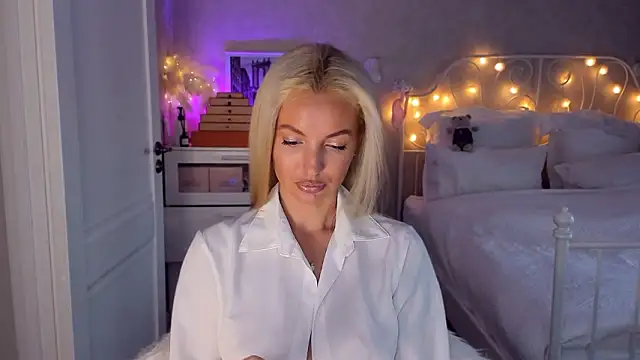 aestetick online show from January 18, 9:49 am