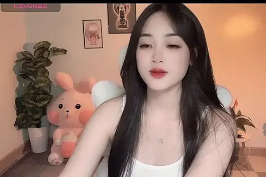 Snapshot of _Aimy_ chatting on September 27, 4:25 pm Aimy online show from September 27, 4:25 pm