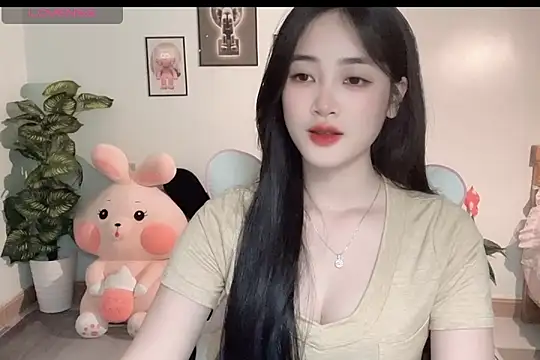 Snapshot of _Aimy_ chatting on September 23, 4:49 pm Aimy online show from September 23, 4:49 pm
