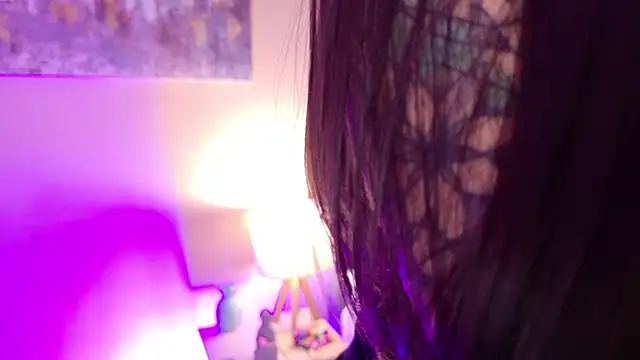 dakotaa   online show from May 1, 9:07 pm