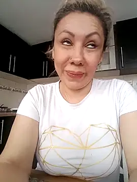 coral smitth online show from September 26, 7:55 pm