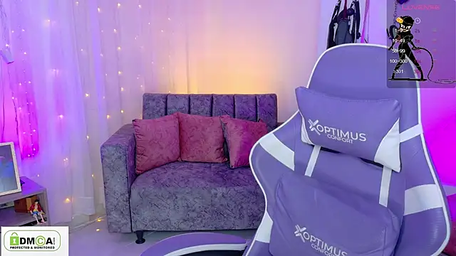 Miss scarllet  online show from May 4, 1:15 pm