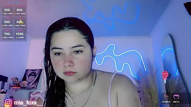 Mia foxx  online show from September 10, 9:04 pm