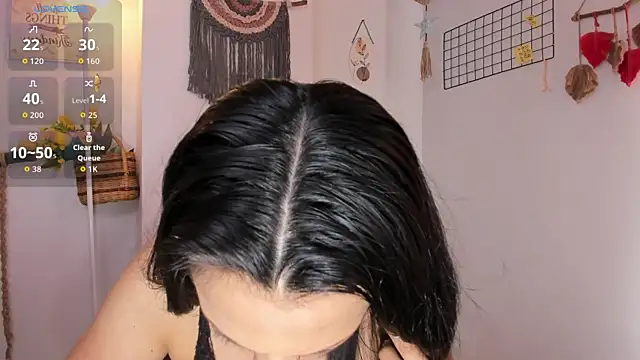 anaruiz  online show from December 14, 3:29 pm