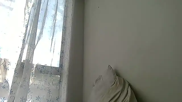 Cutie Shy  online show from July 24, 1:42 pm