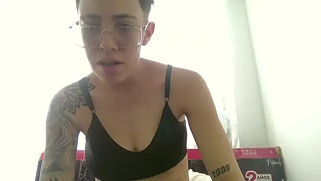 Cutie Shy  online show from July 31, 3:02 pm