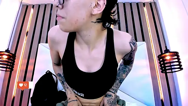 Cutie Shy  online show from November 24, 7:27 pm