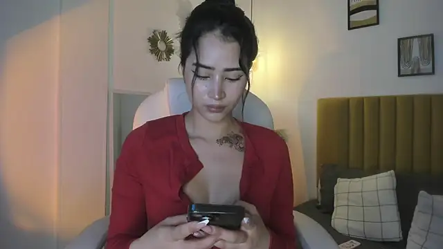 lara madisson online show from April 29, 8:17 am