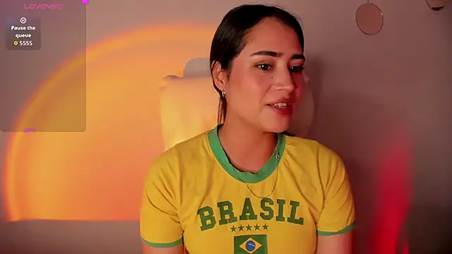lara madisson online show from May 2, 8:17 am