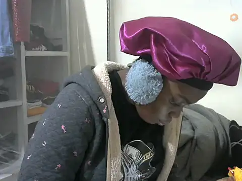 beauty petite online show from February 13, 2:40 pm