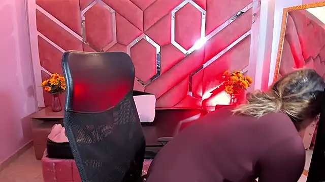 Olivia Fox69 online show from June 15, 3:51 am