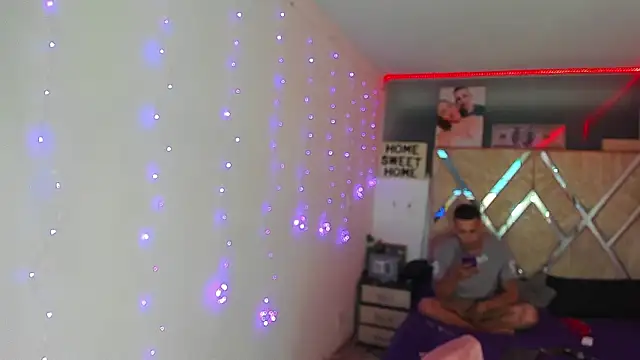 parejacaliente20154 online show from February 5, 11:02 am