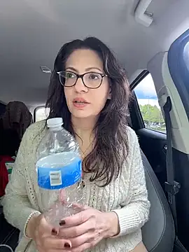 BeautifulMesss online show from May 2, 4:43 pm