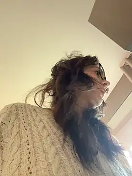 BeautifulMesss online show from April 30, 2:00 pm