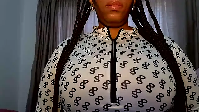 SexyFreaky  online show from February 4, 9:45 am