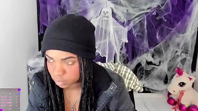 Marce 22 online show from October 15, 4:31 pm