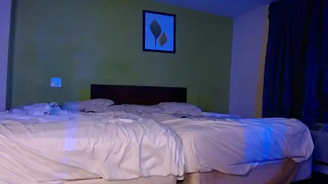 UnCuTupTheBuTT online show from March 16, 5:44 am