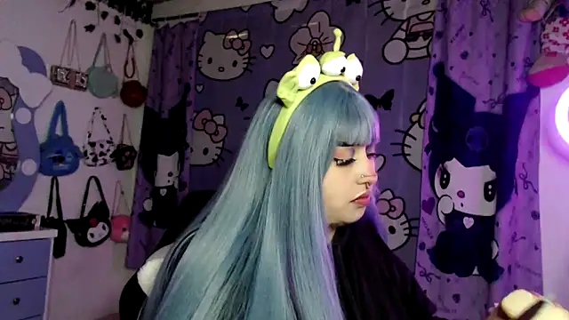 lussyevans24 online show from February 3, 6:22 am