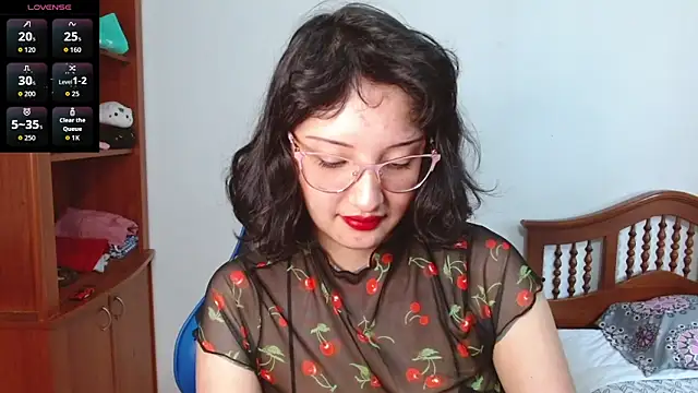 Snapshot of alexaa08 chatting on October 21, 1:48 pm alexaa08 online show from October 21, 1:48 pm