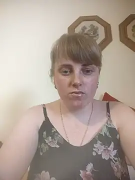 CoddessCrystal online show from June 19, 1:47 pm