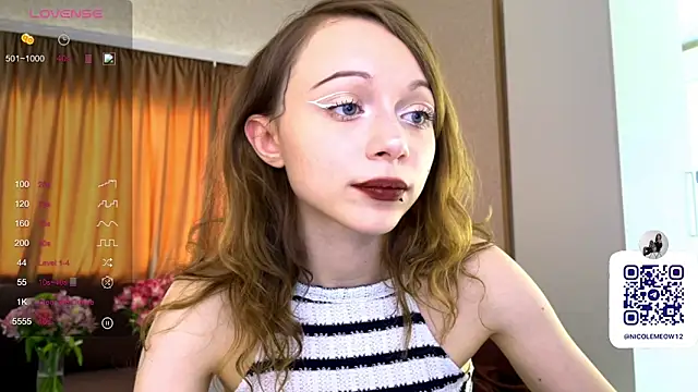  SofiaBrown online show from May 4, 1:59 pm