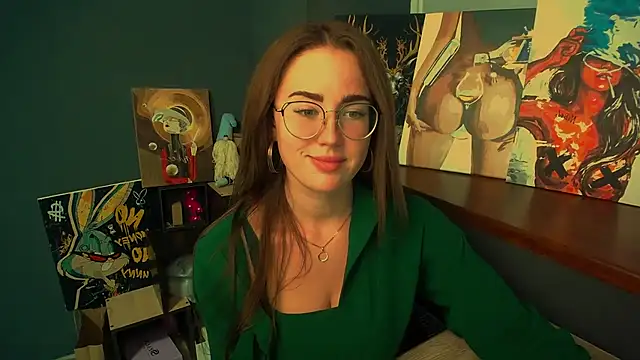 luxie milady online show from May 18, 12:11 pm