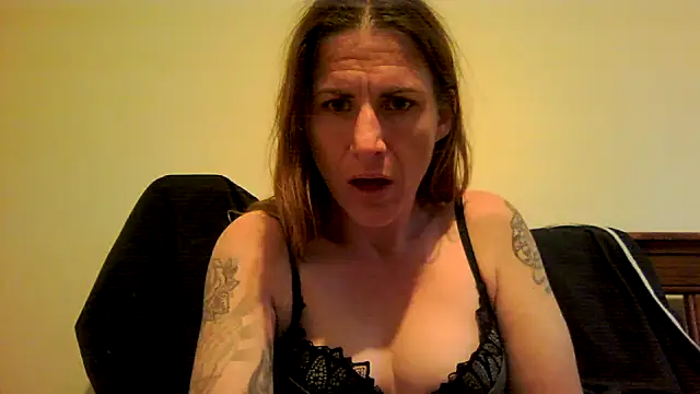 Steff8u online show from December 3, 8:44 pm