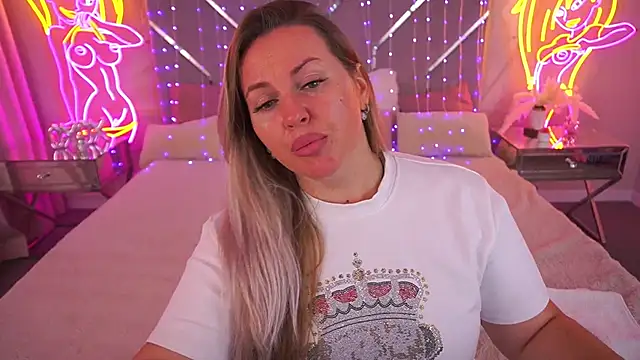 KiraCandyS online show from June 3, 8:03 pm