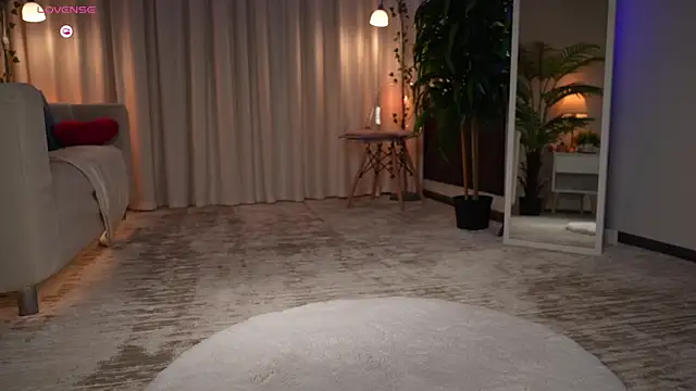 Amely Young online show from July 2, 3:23 am