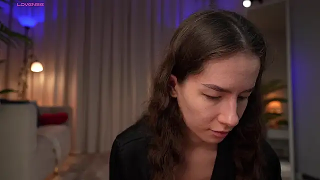Amely Young online show from July 2, 2:33 am