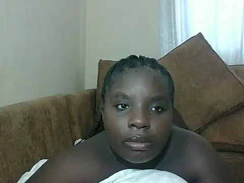 hotebbbyy online show from June 9, 8:47 am