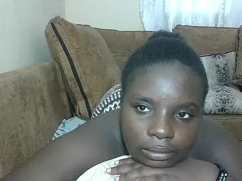 hotebbbyy online show from July 24, 2:15 pm